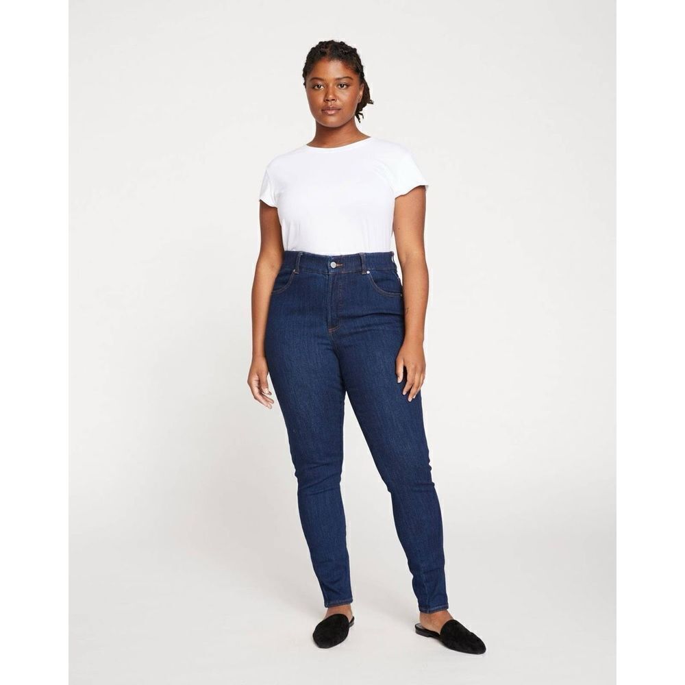 ✨Riviera High Rise Skinny Jeans 31 Inch
Indigo✨